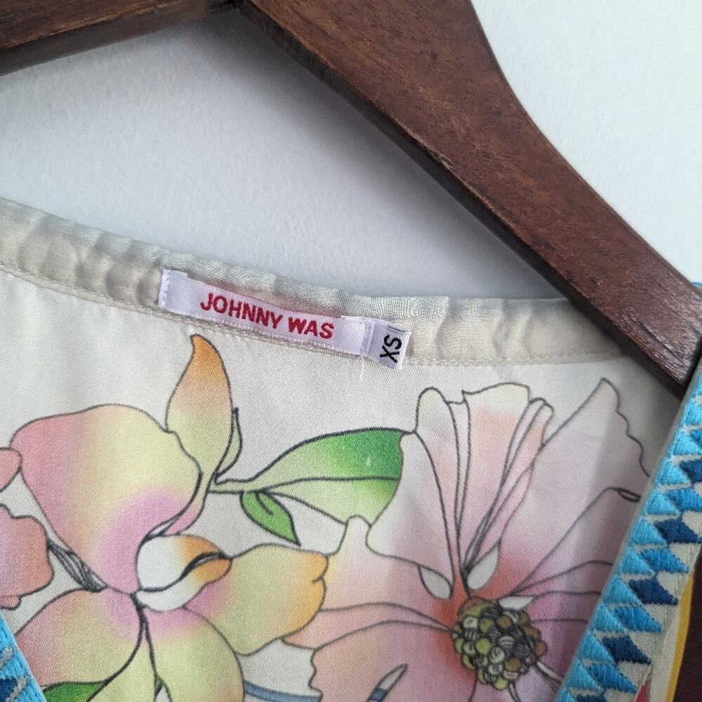 Women's Johnny Was Silk Stellar Poncho XS Rainbow Floral Tassels - Picture 8 of 8